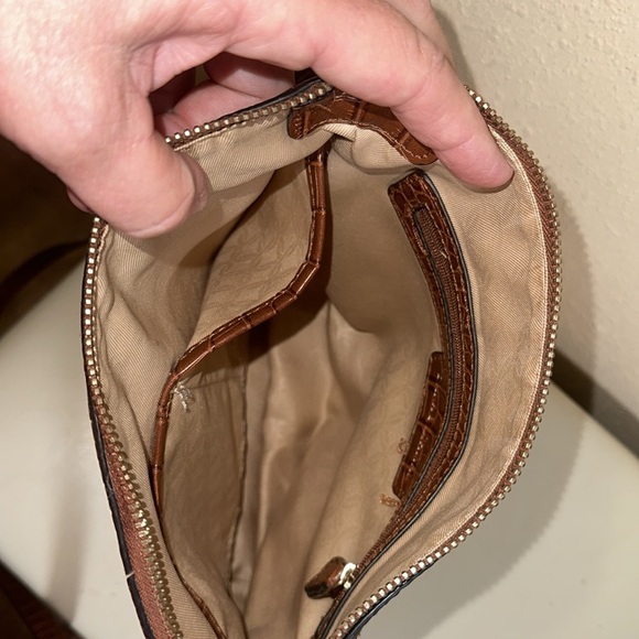 Dana Buckman Crossbody - Picture 6 of 7